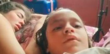 ‘Mi mamá está borracha’, niña la expone con su maestra por no poder ir a clases