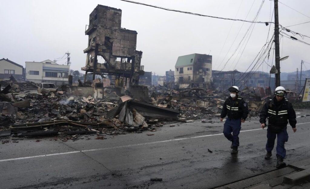 Aumentan a 73 los muertos por terremoto en Japón