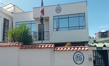 Embajada Dominicana cierra en Ecuador