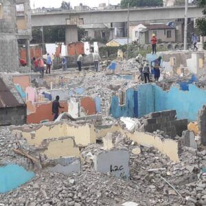 Inician demolición de propiedades en el kilómetro 9