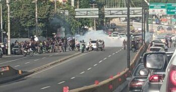 Protesta frente a Dirección de Pensiones