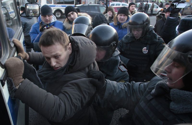 Quién era Alexei Navalny, el opositor de Putin, fue envenenado y murió en prisión