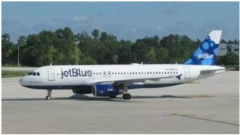 Dos aviones chocan en aeropuerto de Boston
