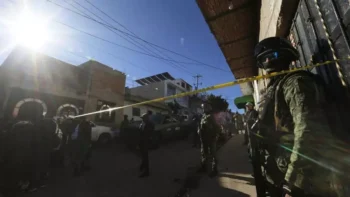 Seis muertos y dos heridos tras ataque a tiros en México