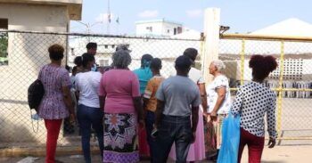 Familiares de presos de La Victoria piden que se les permitan verlos