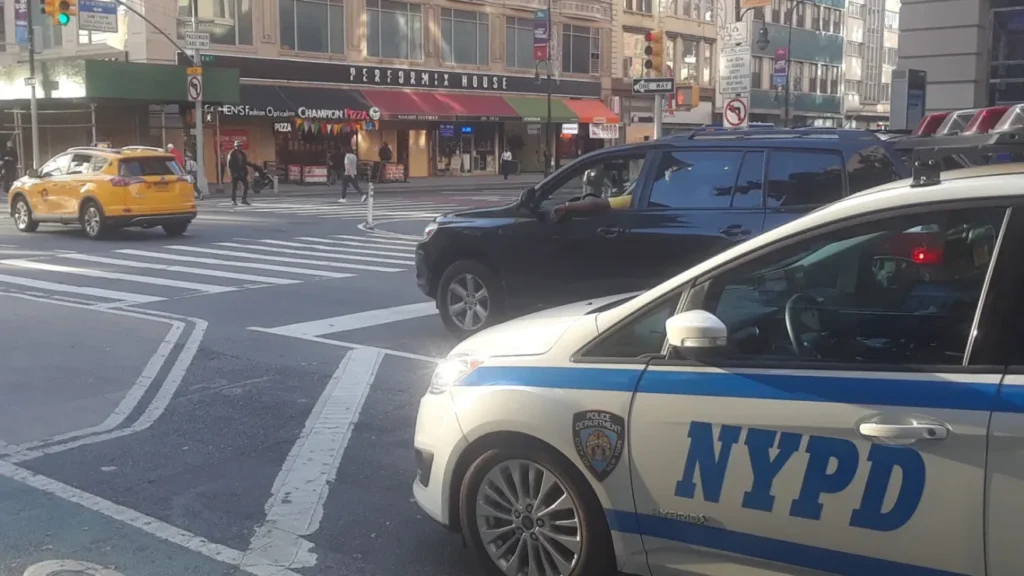 Matan joven de varios balazos en calle de Nueva York