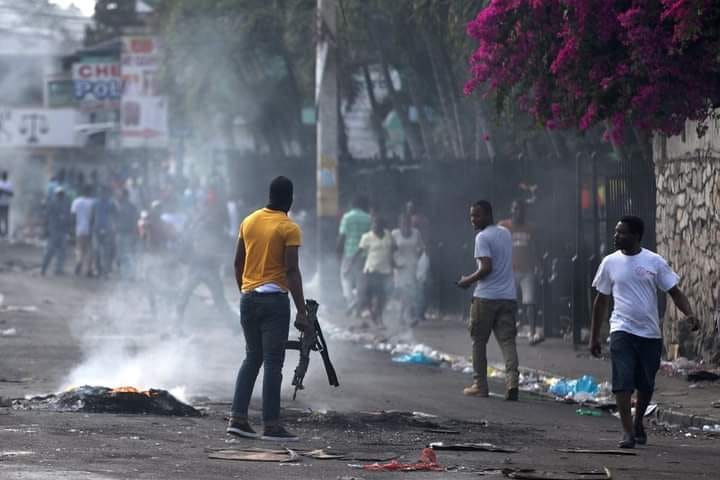 Hallan siete cadáveres en las calles de Haití 