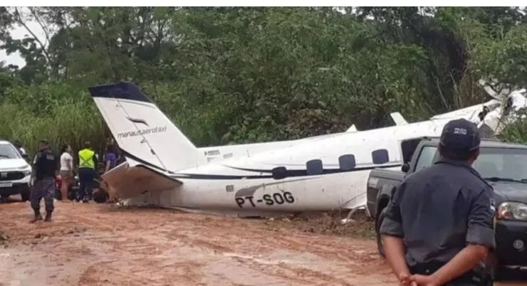 Tres muertos tras caer avioneta en Brasil