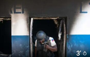 Pandillas armadas en Haití, atacaron la noche del miércoles un cuartel policial