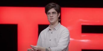 Mujer convocará a 50 personas para que le ayuden a gastar 25 millones de euros