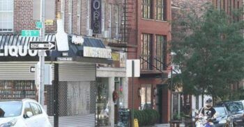 Matan hombre a puñaladas en bar de Nueva York