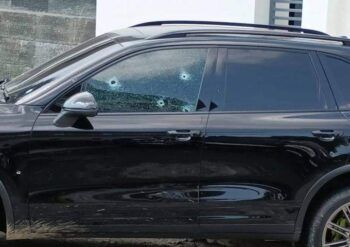 Sicarios abrieron tiros hacia una camioneta