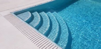 Muere niña de 1 año tras caer en piscina en Punta Cana