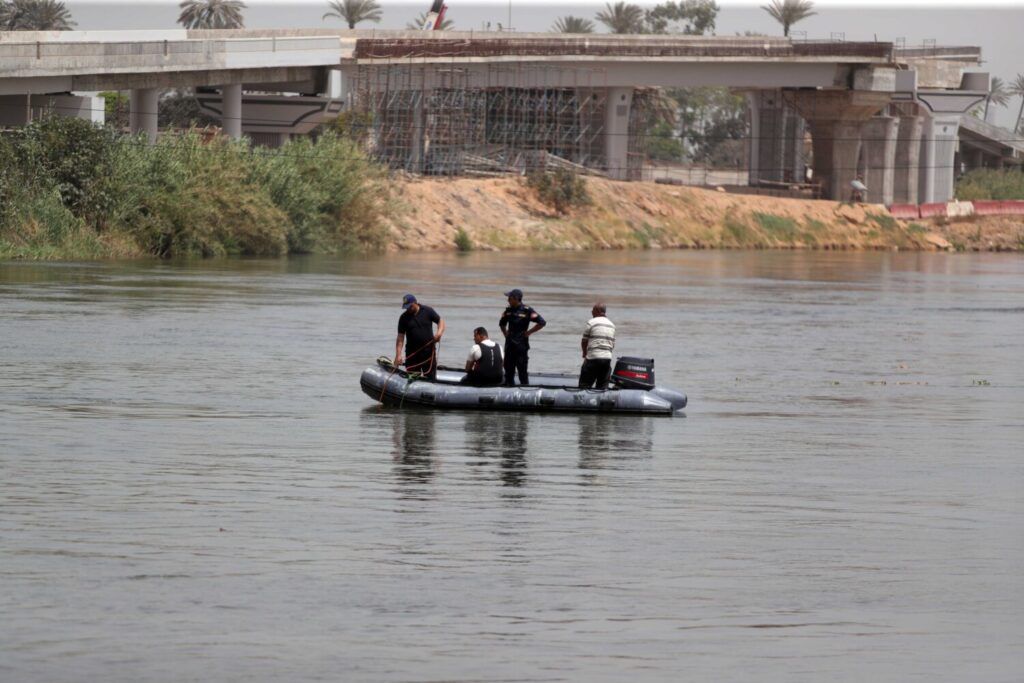 Al menos 17 muertos tras caer un microbús desde un ferry en Egipto