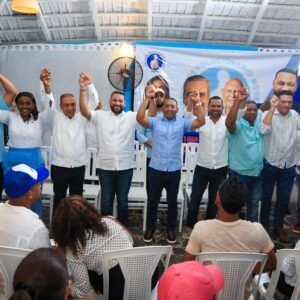 PRM juramenta a ex candidato alcalde del PLD en Las Terrenas, Samaná