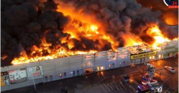 Al menos 1,400 locales son destruidos por incendio en Varsovia