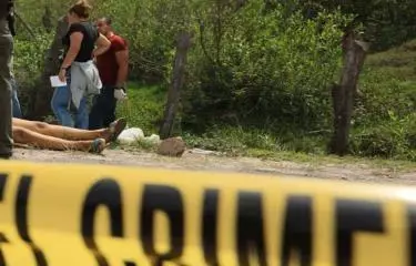 Asesinan mujer y sus dos hijas a machetazos en  Honduras