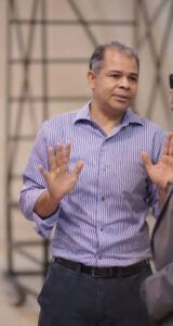 Muere hijo de Luisito Martí