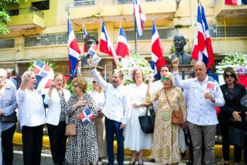 Efemérides Patrias y Fundación Hermanos de la Maza honran a héroes antitrujillistas Antonio de la Maza y Juan Tomás Díaz