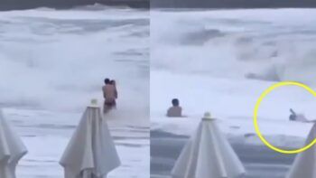 Mujer desaparece tras ser arrastrada por olas en Rusia