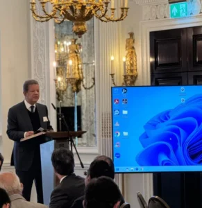 Leonel Fernández aborda la seguridad en importante conferencia en Londres