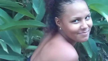 Dejan mujer abandonada en estado agónico en cañada en Pedro Brand