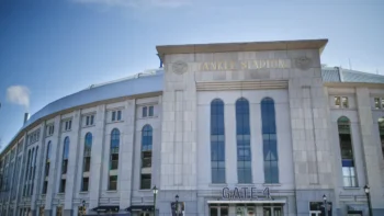Vendían drogas y armas afuera del Yankee Stadium