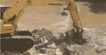 Haitianos extraen arena y depredan río Masacre en la frontera