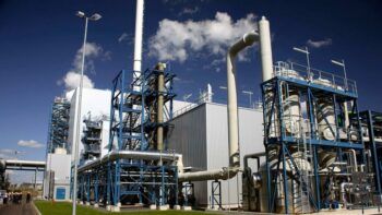 Salida de planta generadoras afecta a miles de clientes de las empresas distribuidoras de electricidad