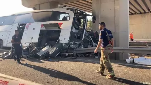 Al menos 9 muertos durante accidente de autobús en Turquía