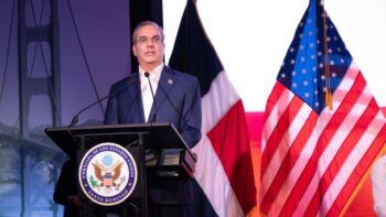 RD y EE.UU. firman acuerdo de Cielos Abiertos