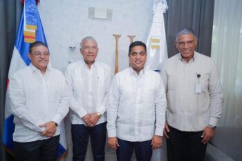 Kelvin Cruz asume en el Ministerio de Deportes