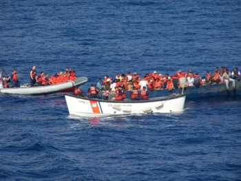 Repatrian más de 90 dominicanos detenidos en aguas de Puerto Rico