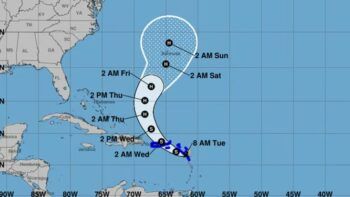 Ernesto podría convertirse en huracán este jueves