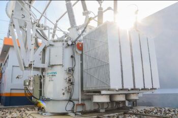 Edesur instala trasformador en subestación Centro de Operaciones