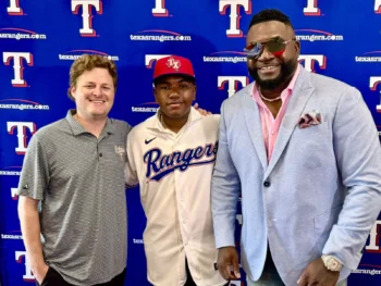 Hijo de David Ortiz firma con los Rangers de Texas