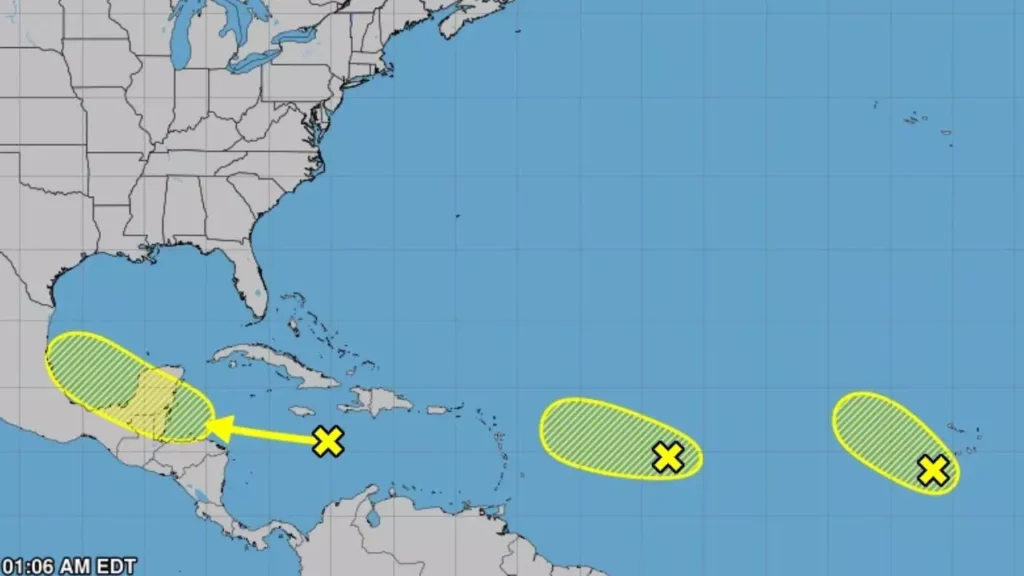 Centro de Huracanes de Miami da seguimiento a tres ondas tropicales con potencial ciclónico
