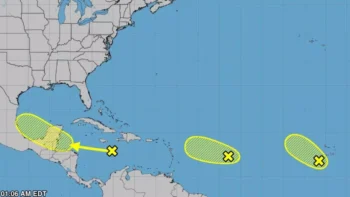 Centro de Huracanes de Miami da seguimiento a tres ondas tropicales con potencial ciclónico
