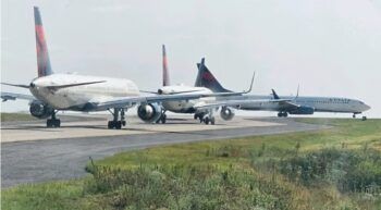 Chocan dos aviones en pista de aeropuerto de Atlanta