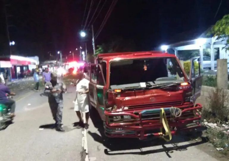 Identifican a seis de los fallecidos en accidente de tránsito en Azua