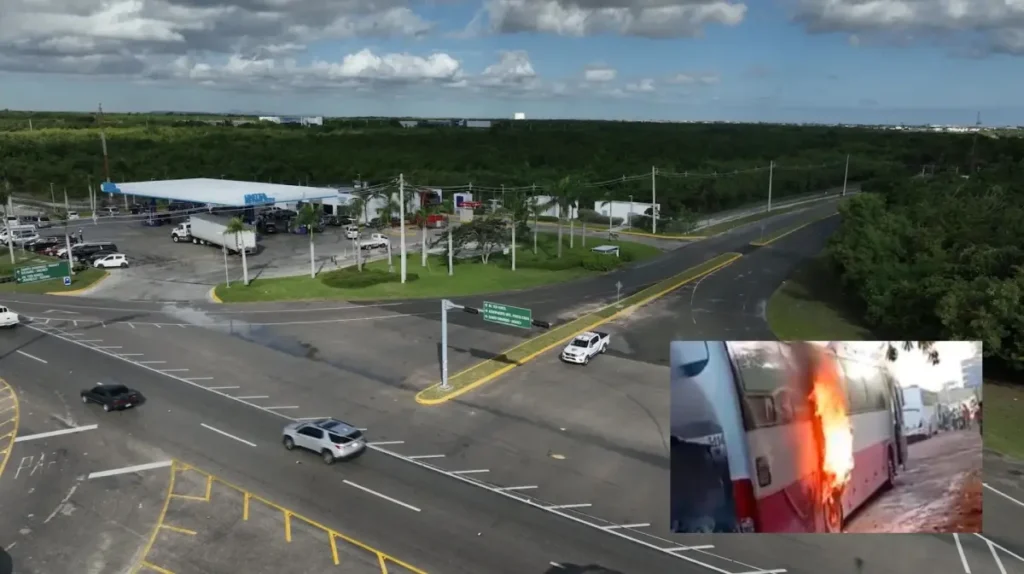 Se incendia bus en avenida de Punta Cana