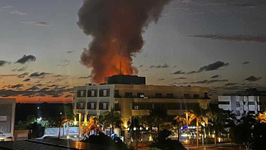 Se incendia hotel en Punta Cana