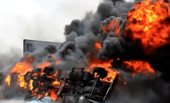 Aumentan a 59 los muertos por la explosión de un camión de gasolina en Nigeria