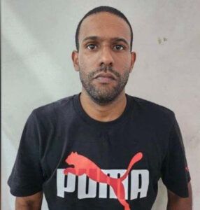 45 años de cárcel para dominicano esposo de dueña de guardería donde murió un niño por fentanilo