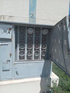 Edesur desmantela conexiones ilegales en Barahona y San Juan*