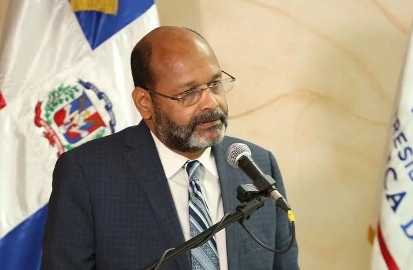 Viceministro de Asuntos Migratorios advierte sobre presiones para otorgar nacionalidad de manera irregular