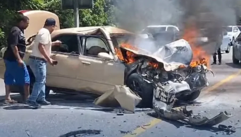 Un muerto y dos heridos durante accidente en autopista Duarte a la altura de Bonao