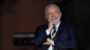 Hospitalizan a Lula da Silva por una caída domestica