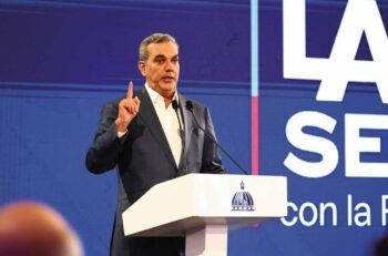 Abinader asegura gobierno cederá en lo que tenga que ceder