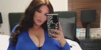 Sus senos no dejan de crecer